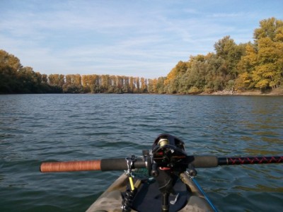 002 - Kajak auf dem Altrhein.jpg (112.74 KiB) 9048 mal betrachtet Acht Meter Wasser unterm Hintern und ein leicht mulmiges Gefühl...